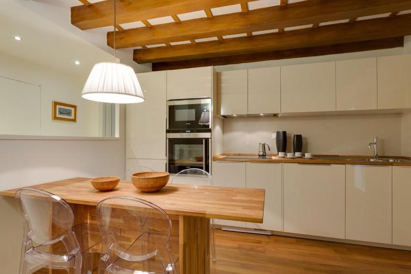 Apartments Florence - Vigna Nuova Alberti — отель с удобным расположением в Флоренции