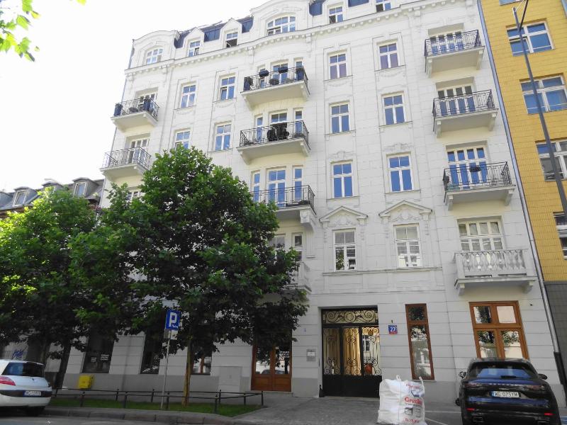 Цены на Kamienica Jagiellonska 27, 1 syp by VisitWarsaw Apartments в Варшаве