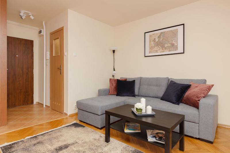 Цены на Karmelicka City Studio Apartment by Renters в Варшаве