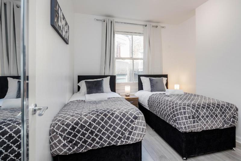 Цены на CONEN Chert Apartment в Лондоне