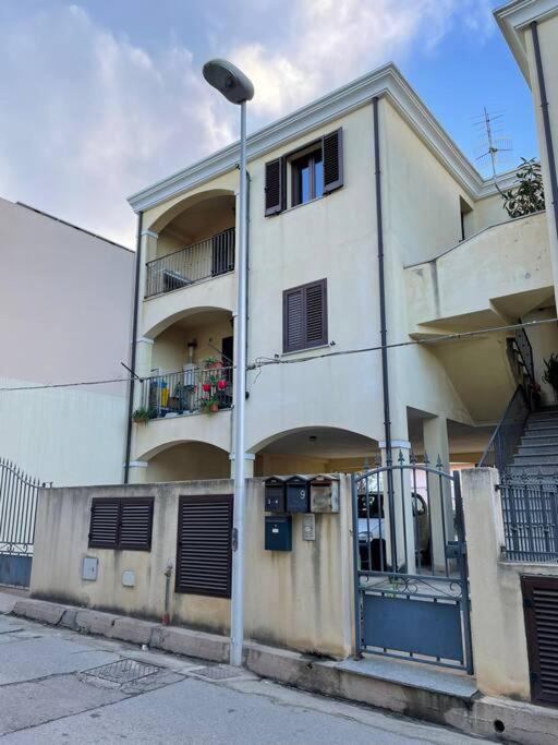 Casa Giulia a Tortolì - Spazioso appartamento con balcone