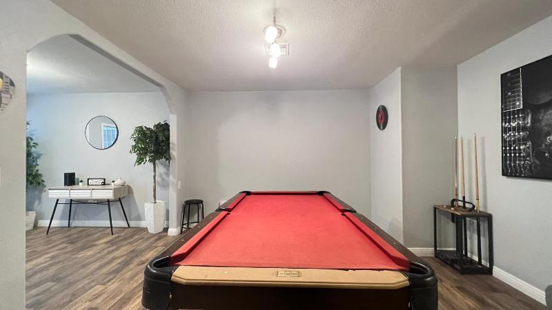 3 bedroom w Swimming pool and billiards table — забронировать отель в Лас Вегасе