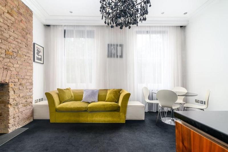 Цены на Award-winning designer apartment в Лондоне