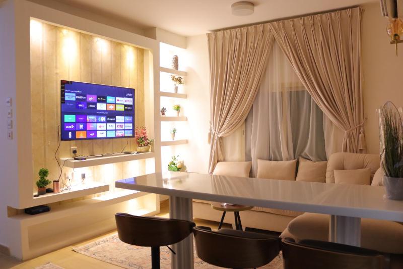Цены на Almnyrt hwm Al-Munira Home в Рияде