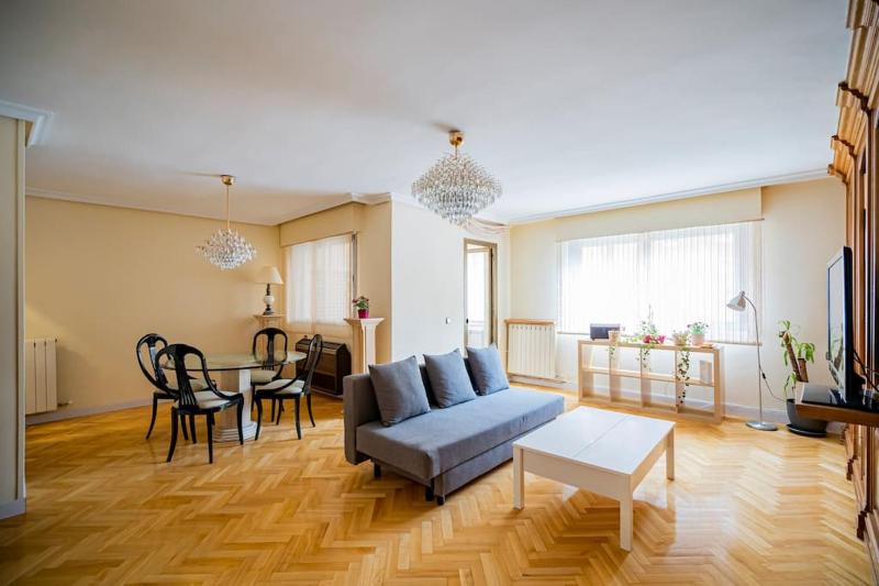 Zona residencial, seguridad 24h/dia. — отель с удобным расположением в Мадриде
