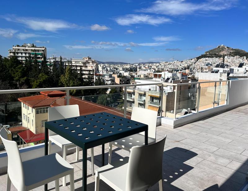Pratinou Penthouse — отель с удобным расположением в Афины