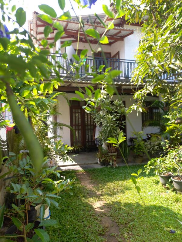 Nimsara Villa Hikkaduwa — отель в Хиккадува, Шри-Ланка