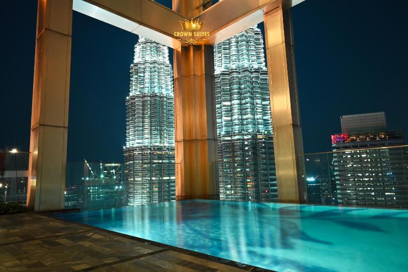 Crown Suites Tropicana The Residence KLCC Bukit Bintang Kuala Lumpur — забронировать отель в Куала-Лумпуре