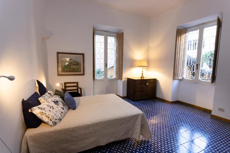 Villa Torlonia Apartment — комфортный отель в Риме