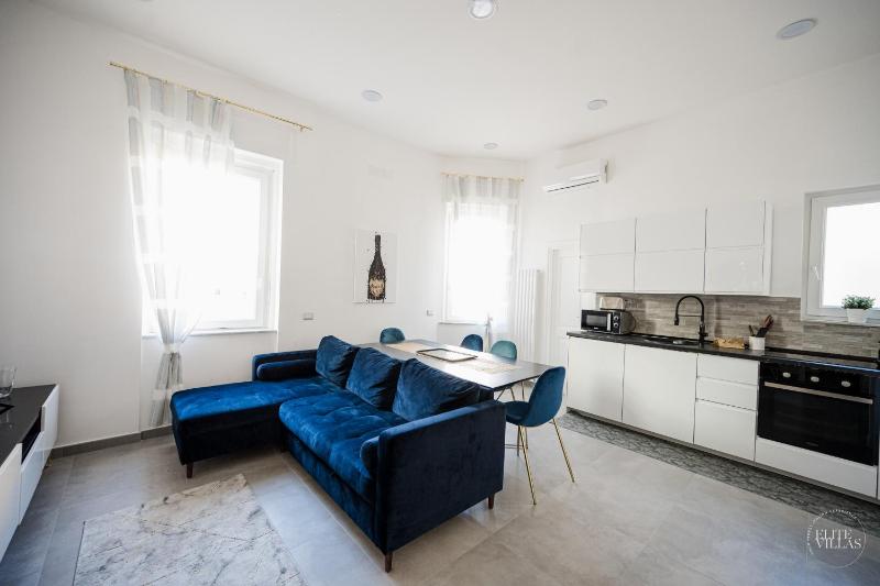 Poerio 98 Luxury Apartment by Elite Villas — забронировать отель в Неаполе