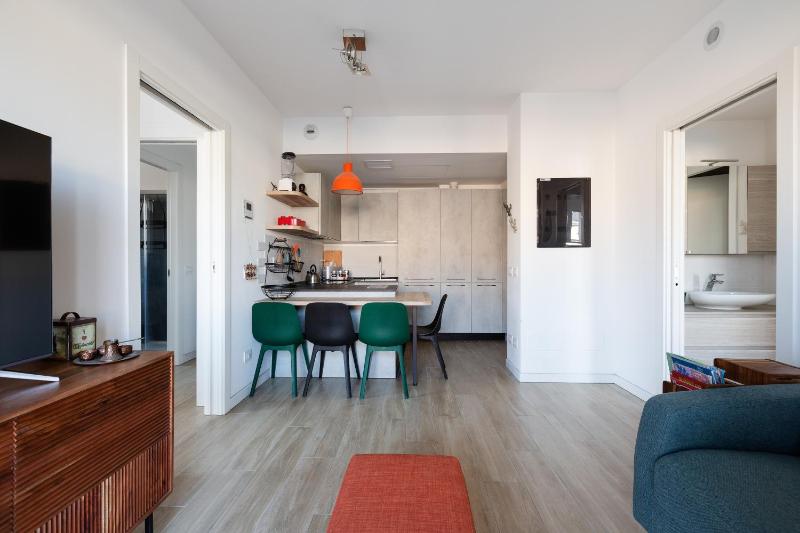 Renovated Milano Politecnico Terrace APT — комфортный отель в Милане