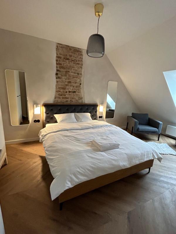 B34 Loft Apartment — отель с удобным расположением в риге