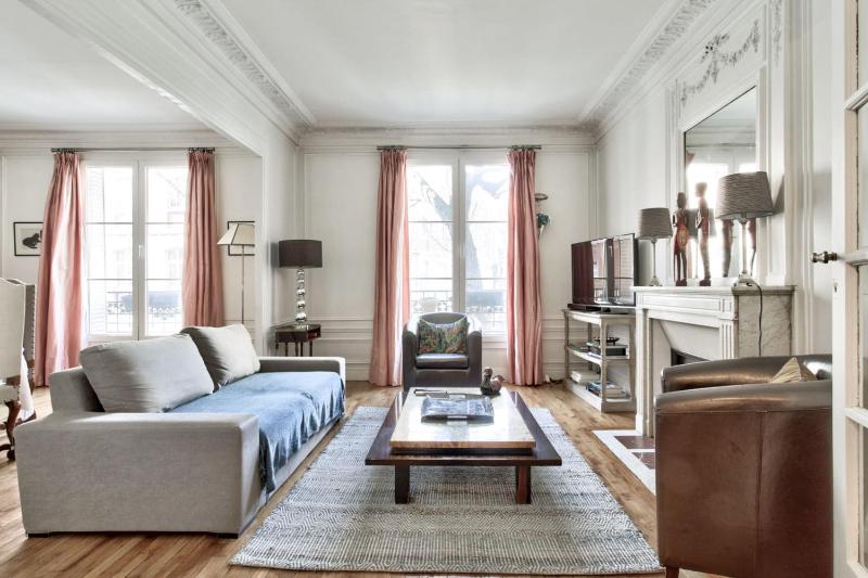 Exceptional flat at the heart of Montmartre - Paris - Welkeys — отзывы гостей и цены