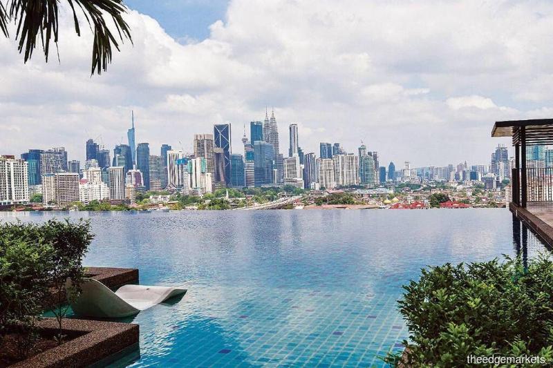 Studio near KLCC and LRT with superb view — отель с удобствами в Куала-Лумпуре