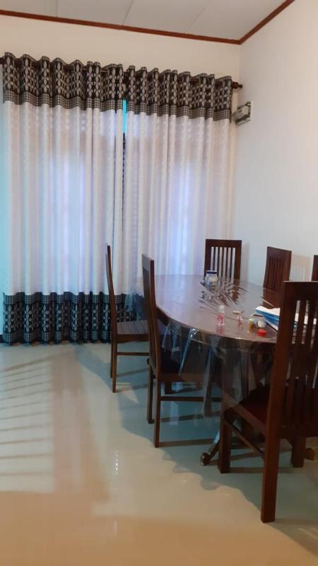 Chathu's villa hikkaduwa, fiber, 2BR, 2queen bed — комфортный отель в Хиккадува