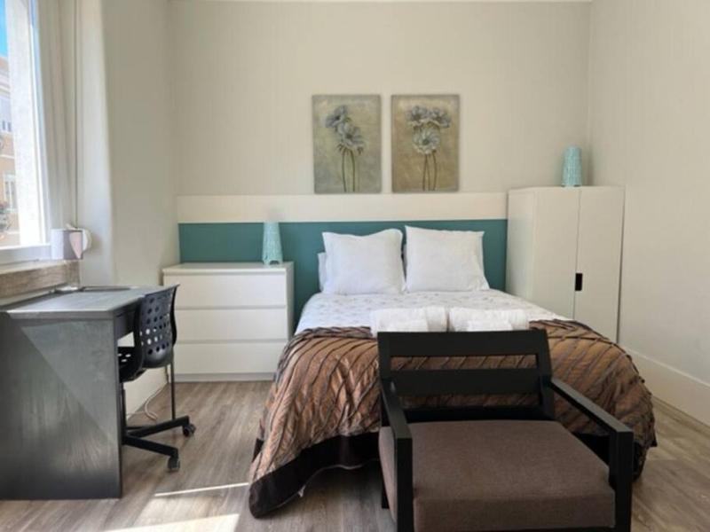 Цены на Romantic and Bright Studio Apartment in Arroios - SSL 2B в Лиссабоне