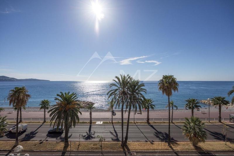 Цены на Luxury apartment with sea view on the first line Promenade des Anglais в Николь