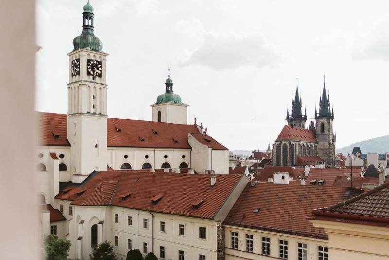 LIL Apartment with Tyn Cathedral View, Parking & AC — забронировать отель в Праге