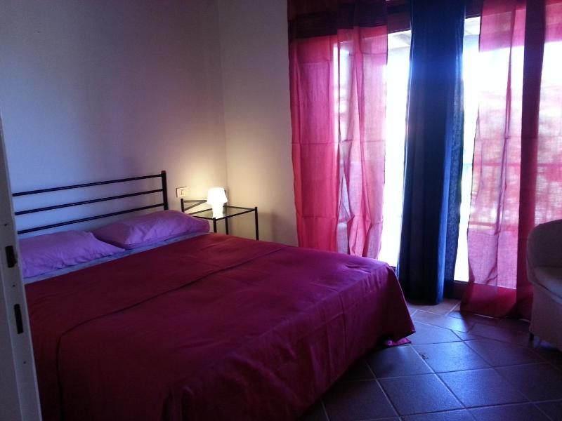 Villa Serena B a Stintino - Colorata villa con piscina