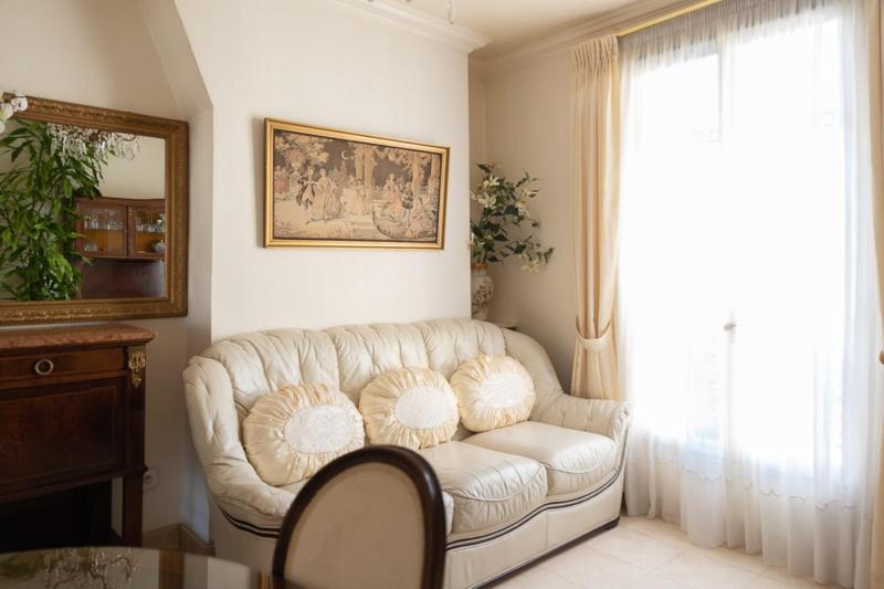 Elegant apt for 2 near the Montparnasse tower — отель с удобным расположением в Париже