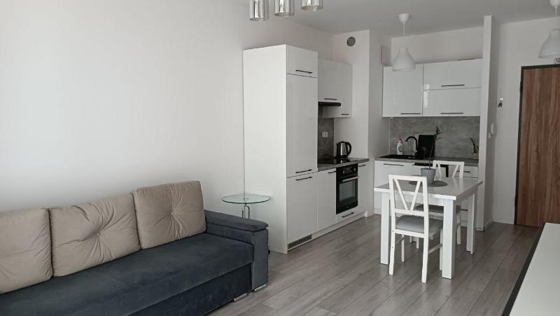 Apartment z ogrodkiem na Warszawskiej Woli — отель с удобствами в Варшаве