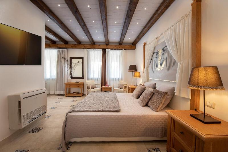 Villa Cavalieri a Pula - Esclusivo country hotel 4 stelle