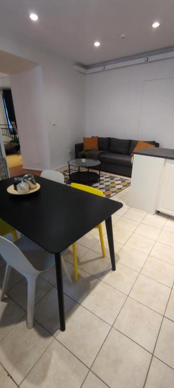 Цены на Vintage style flat just a few steps away from Vilniaus street в Вильнюсе