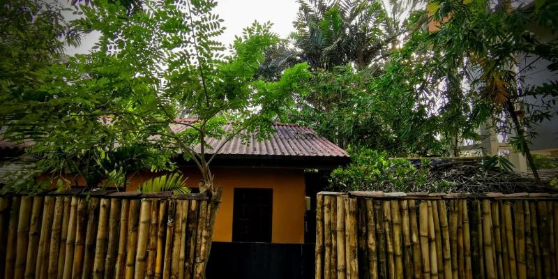Narigama Beach Cottage — забронировать отель в Хиккадува