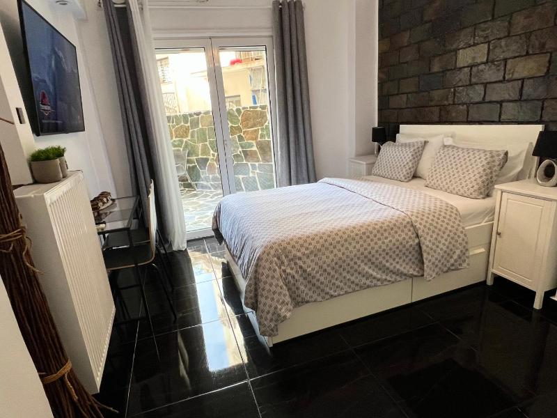 Beautiful Studio With Private Yard — отель в Афины, Греция