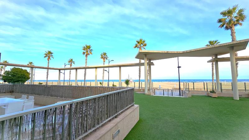 BEACH VALENCIA 7 - Luxury Apartment on the beach full — отель в Валенсии, Испания