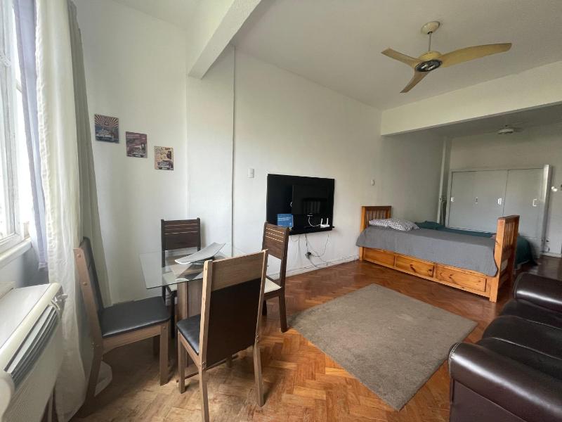 Apartamento a 200m da praia de Copacabana — комфортный отель в Рио