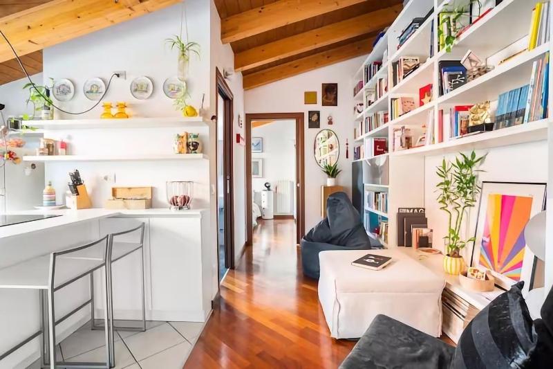 Le Domus Milano_Attic with terrace — отель с удобным расположением в Милане
