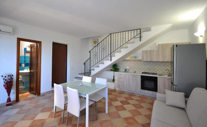 Villa con Vista a Costa Rei - Oasi con piscina privata