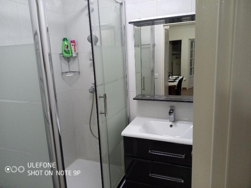Paris Appartement luxe inclus parking - Quai de la Seine -opera 15mins — отель в Париже, Франция