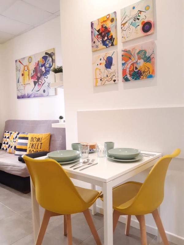 Цены на The Yellow Corner Apartment в Аликанте