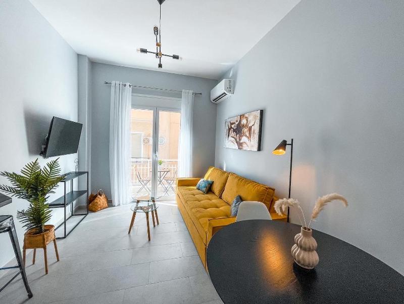 Luxury apartment close to metro & Akropolis- Cielo Homes — отель с удобствами в Афины