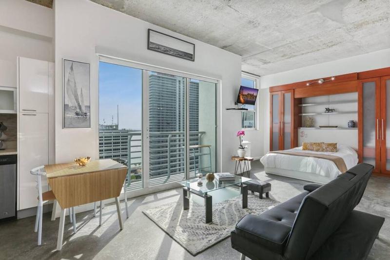 Luxury loft in the heart of downtown Miami. — комфортный отель в Майами