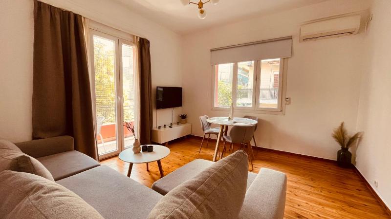 Daisy Apartment 15 min to Acropolis — комфортный отель в Афины