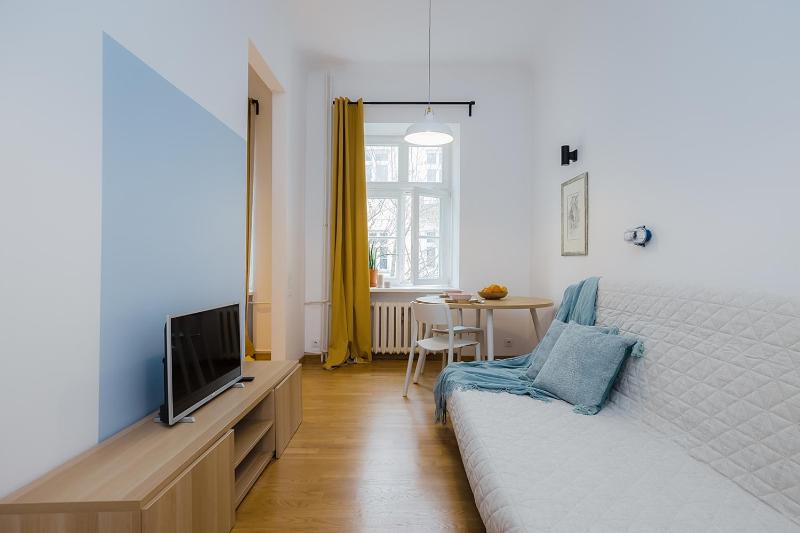 Nice Studio in Centrum Warsaw with Netflix — отель в Варшаве, Польша