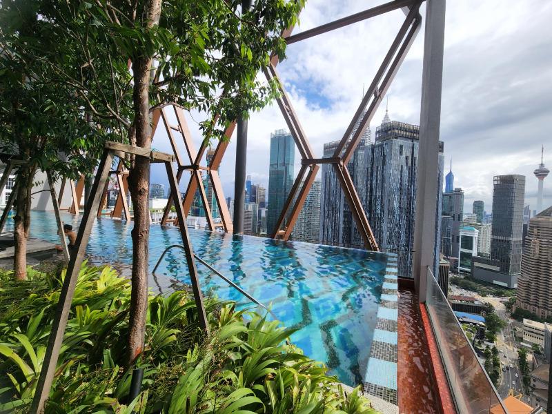Infini Suites@ Scarletz Suites KLCC — отель с удобствами в Куала-Лумпуре