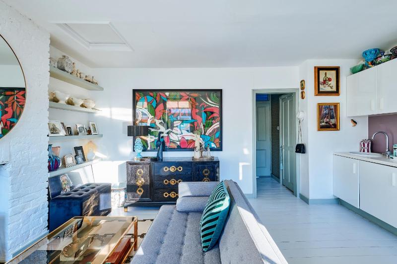 Stylish Notting Hill Photographers Apartment — забронировать отель в Лондоне