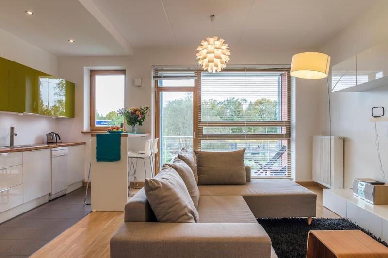 STUNNING 2 BEDROOM APARTMENT IN QUITE PART OF RIGA — комфортный отель в риге