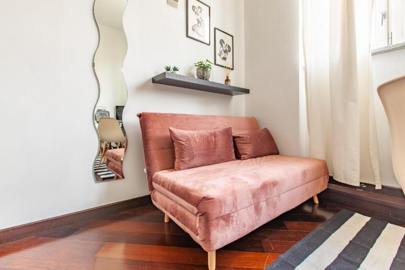 Easylife - Appartamento di design con palestra a pochi passi dalla stazione — отзывы гостей и цены
