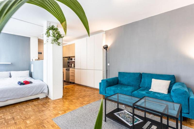 Lovely Studio with a big terrace — отель с удобным расположением в Белграде
