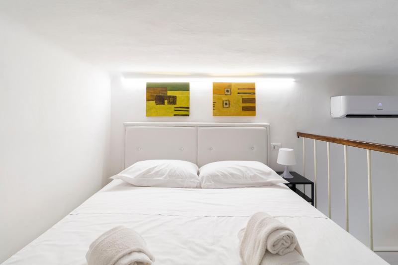 I Host Apartment - Londonio 19 — комфортный отель в Милане