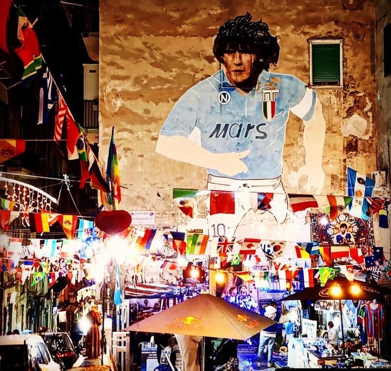 La Magica Maradona Guest House — забронировать отель в Неаполе