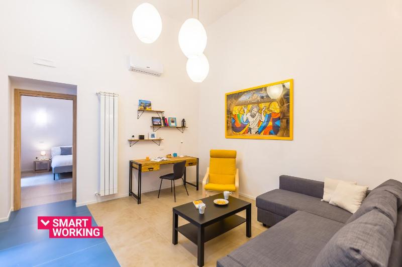 Art Apartment at Sanita by Wonderful Italy — забронировать отель в Неаполе