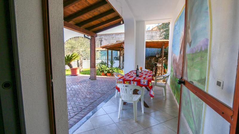 Casa Pia a Oliena - Spazioso appartamento con barbecue