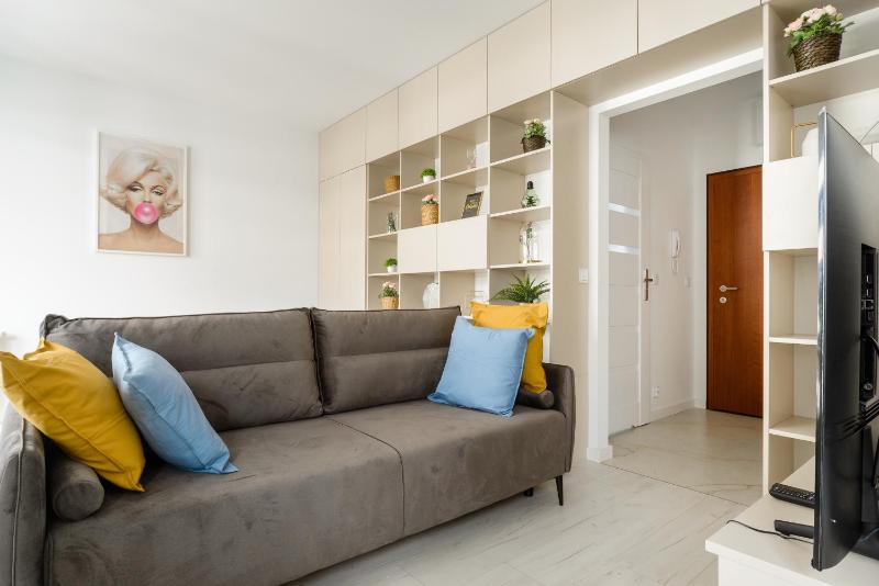 Modern studios near Arkadia center — отель с удобствами в Варшаве