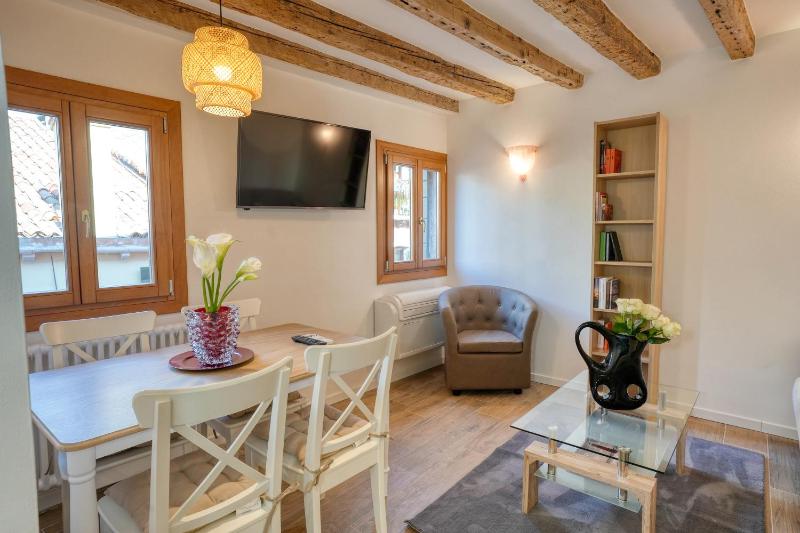Ecco Suites Apartments — комфортный отель в Венеции